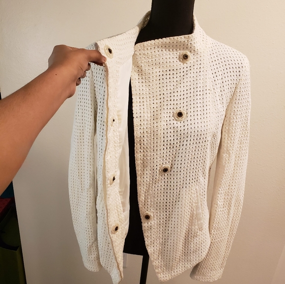 Designer wear white jacket - Picture 10 of 10